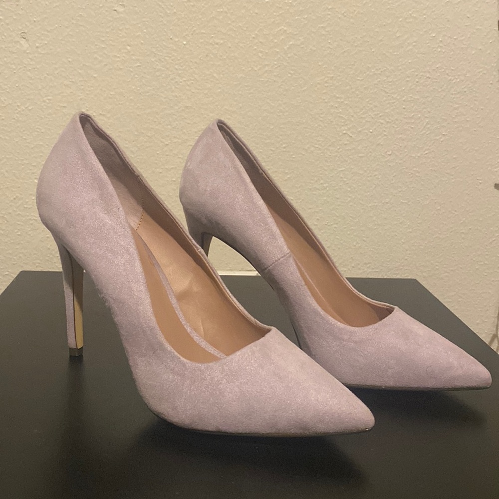 Lavender Pointed Toe Heels